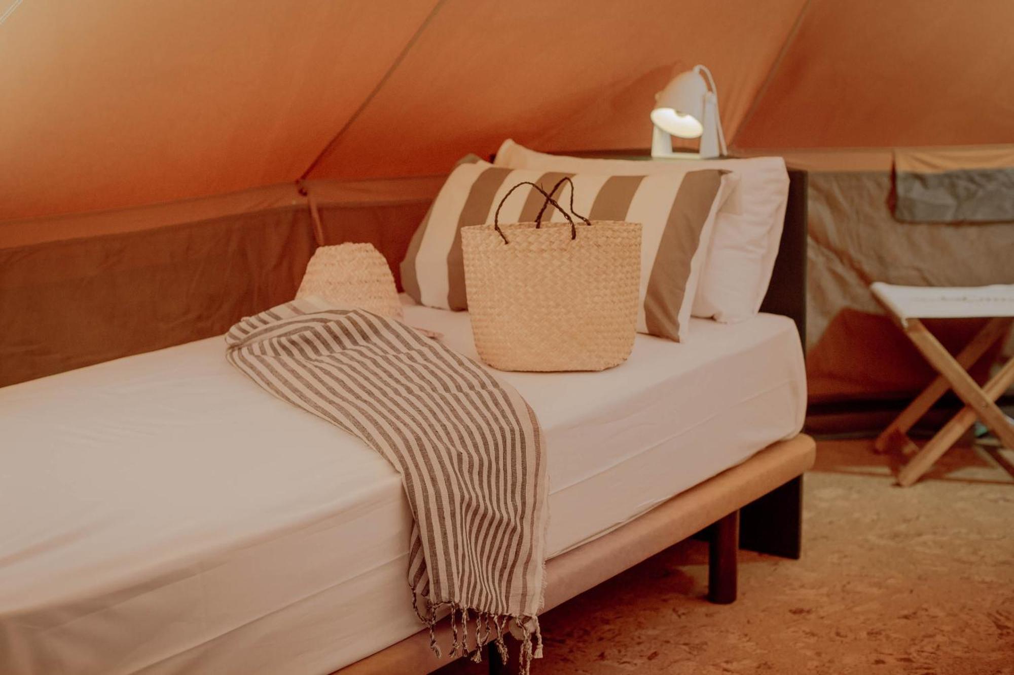 Holacamp Sitges Fun Hotel Ngoại thất bức ảnh