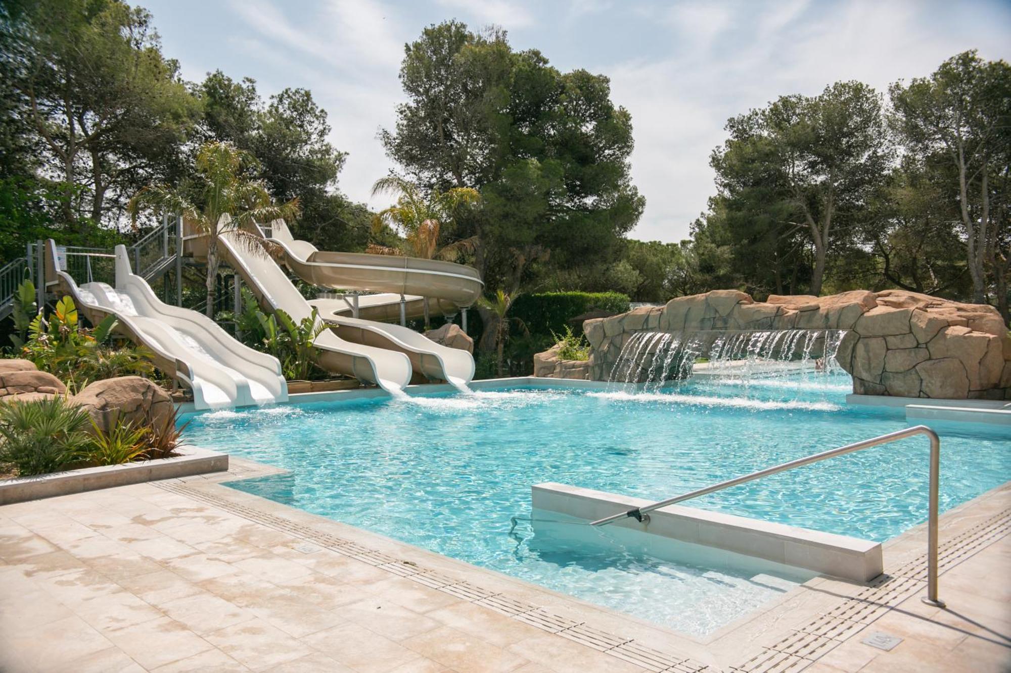 Holacamp Sitges Fun Hotel Ngoại thất bức ảnh