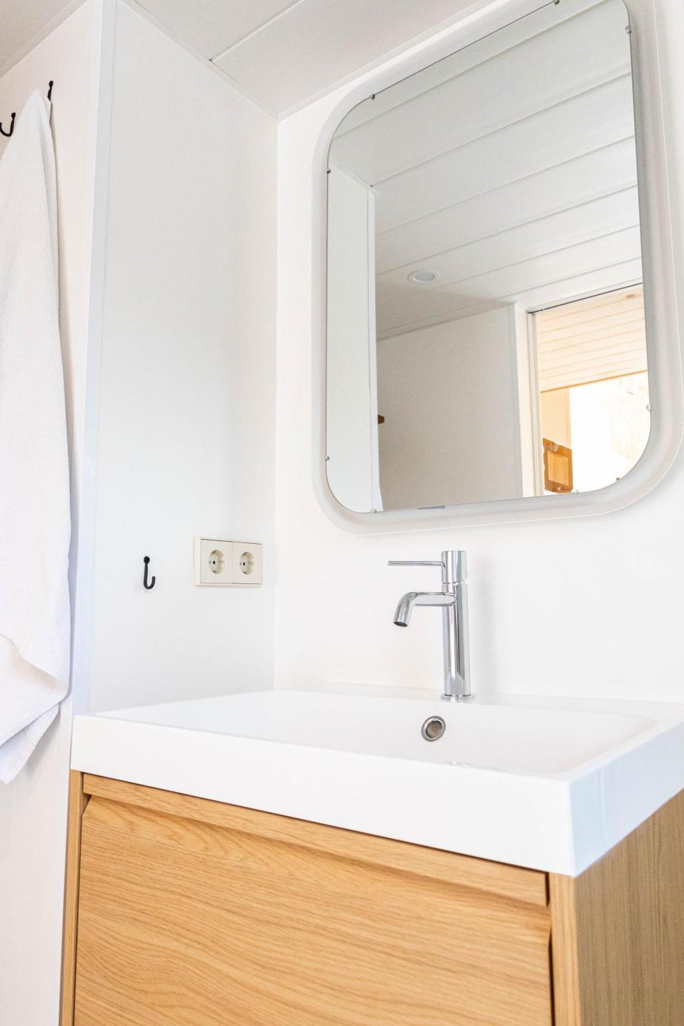 Holacamp Sitges Fun Hotel Ngoại thất bức ảnh